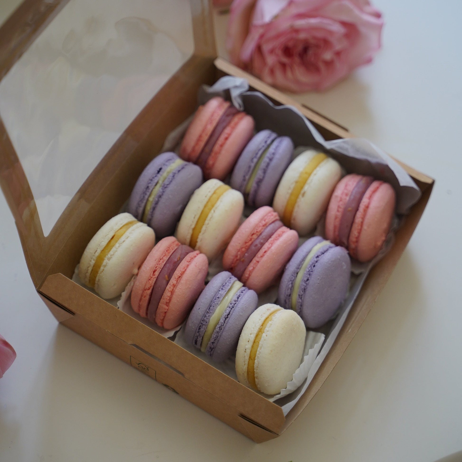 Handmade macarons delivery in Lisbon