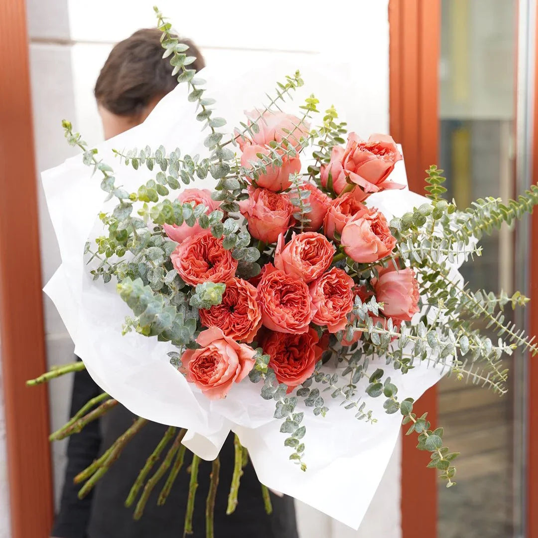 Order Roses Charm bouquet online for delivery in Lisbon
Roses Charm bouquet delivery Lisbon order online