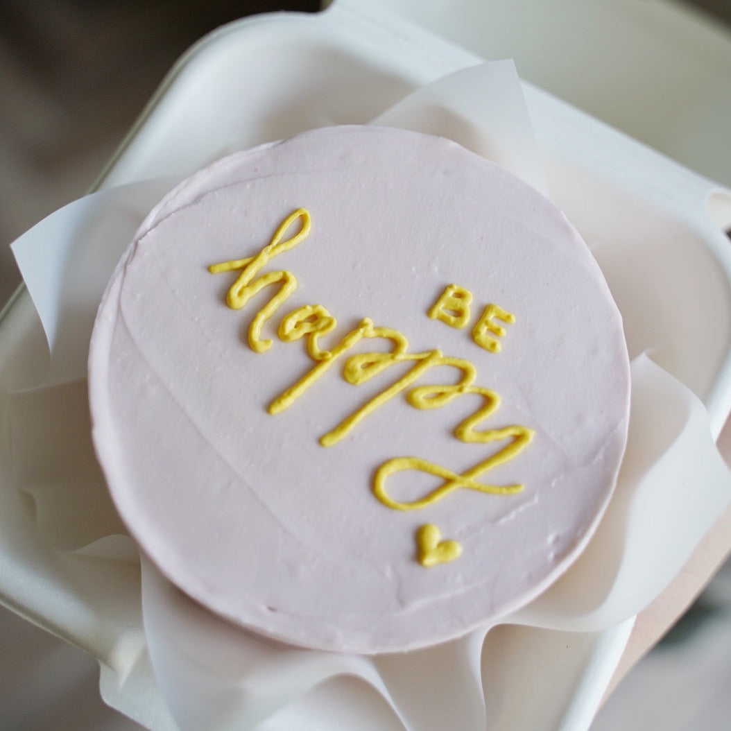 Lettering design bento cake 
Elegant custom cake from local bakery, delivered in Cascais and Lisbon