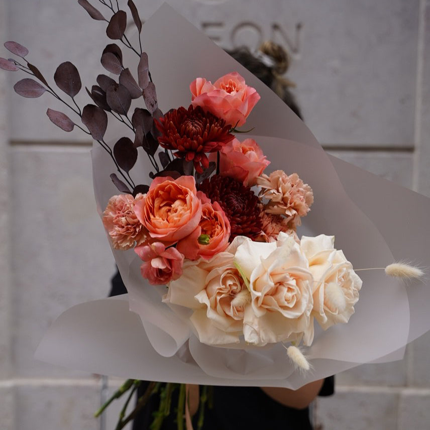 Flowers Delivery Lisbon 
Flores Lisboa
Flowers Delivery to Cascais 
Luxurious flower basket Lisbon
Daily flower delivery in Lisbon