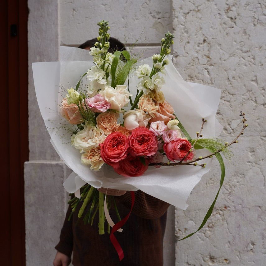 Flowers Delivery Lisbon
Flores Lisboa
Flowers Delivery to Cascais
Luxurious flower basket Lisbon
Daily flower delivery in Lisbon