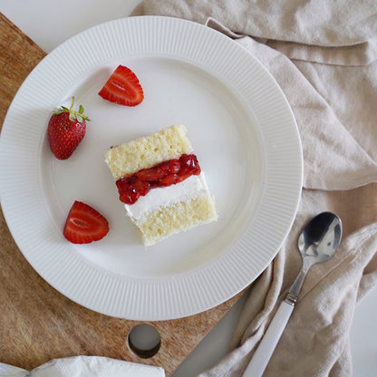 Bento cake strawberry filling