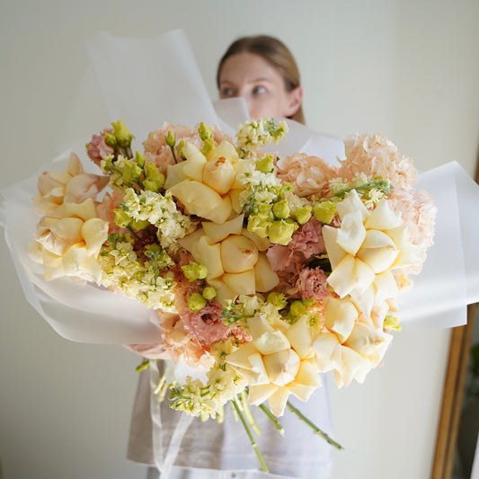 Bouquet Golden Hour