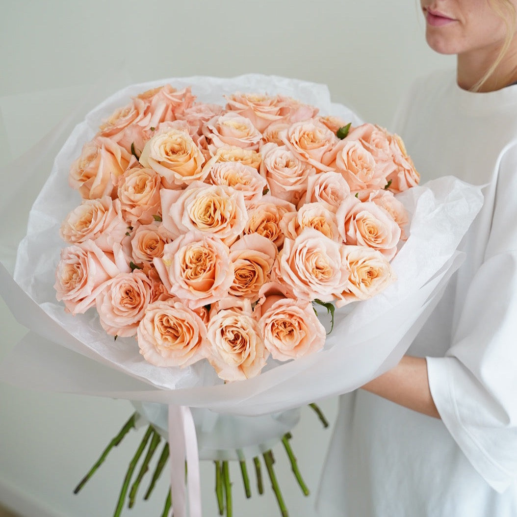 Peach Roses bouquet