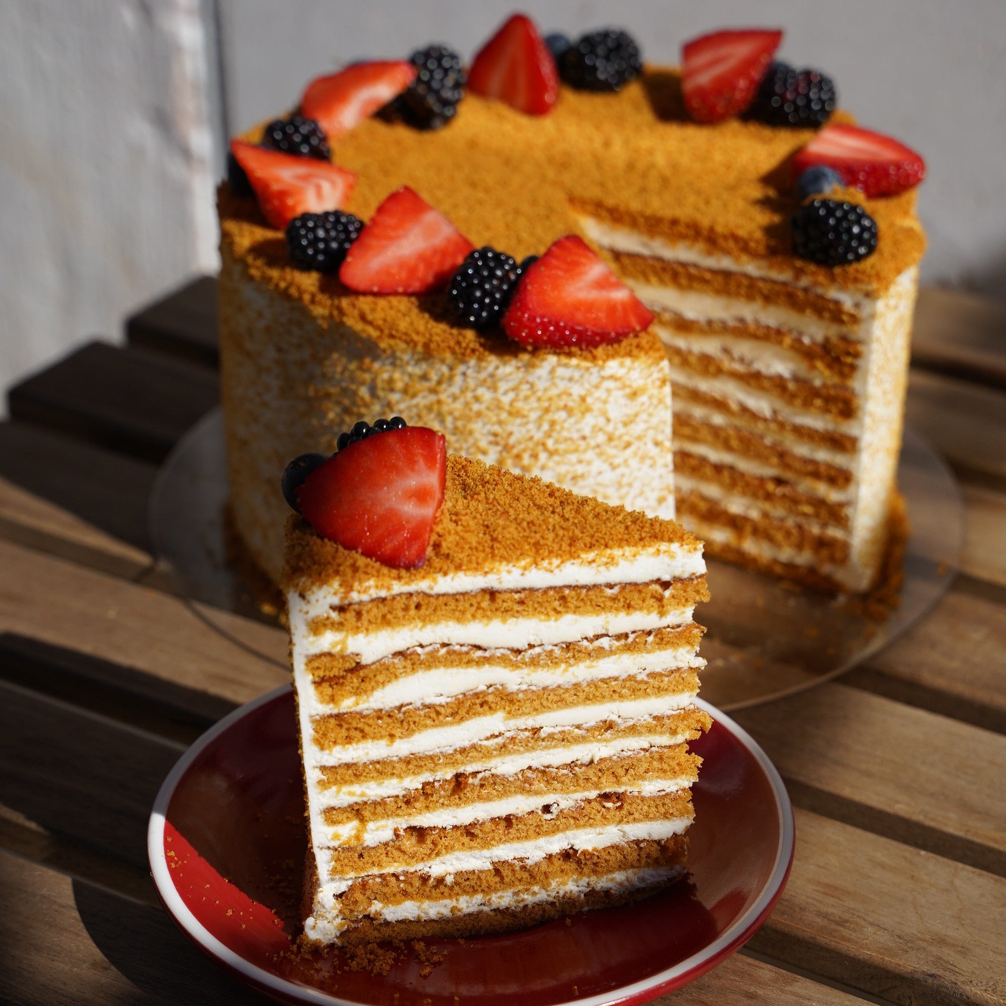 Merravic Cake Online Cake Delivery in Lisbon (Portugal) – Lova Cakes And Flowers