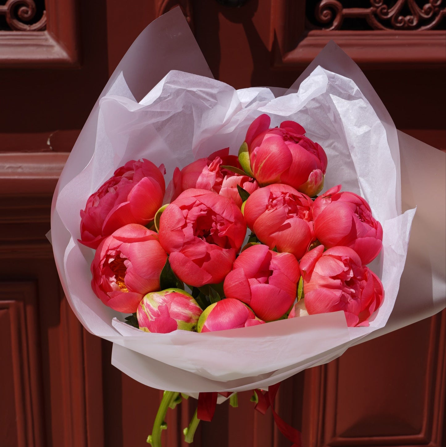 Peonies Coral Sharm in Lisbon delivery