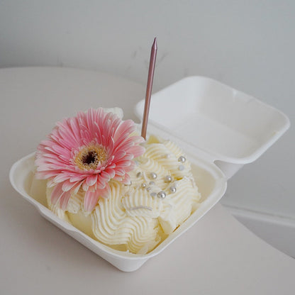 Women’s Day bento cake with pink gerbera flower decoration in a white box, elegant mini cake gift in Lisbon